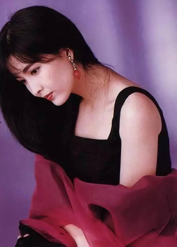 日韩看周慧敏的视频在线观看,重温女神魅力时刻